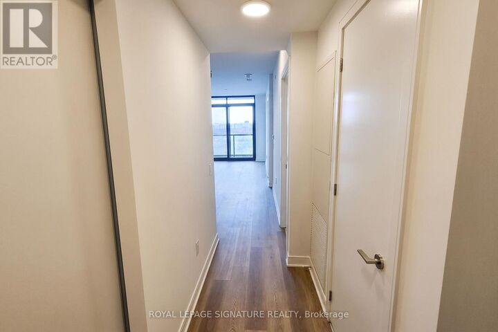 Property Photo:  86 Dundas Street East 1319  ON L5A 0B1 