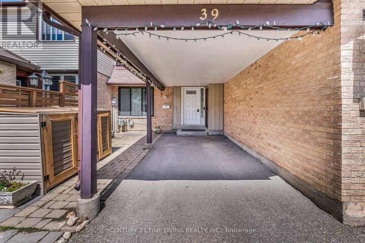 Property Photo:  39 Rushmore Crescent  ON L6Z 1R1 