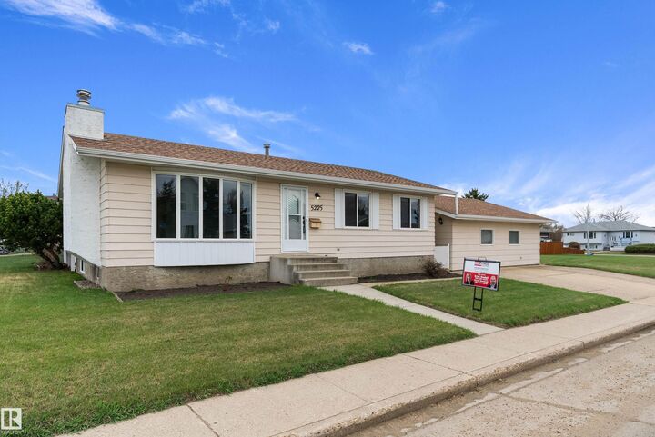 Property Photo:  5225 38 Avenue  AB T9A 2P1 