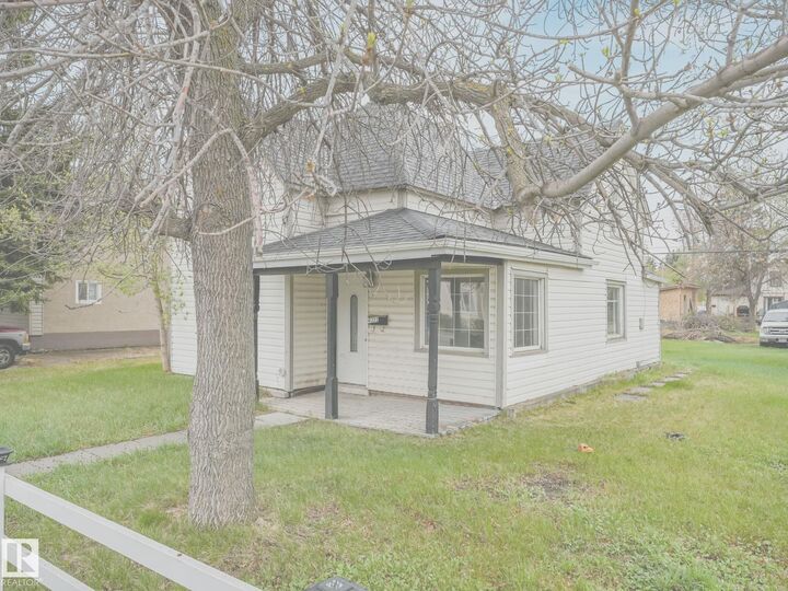 Property Photo:  4322 53 Street  AB T9A 1R1 
