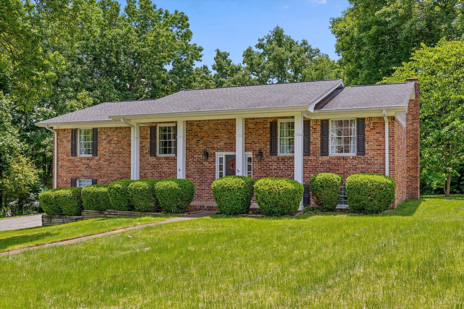 Property Photo:  8611 Clearwood Road  TN 37421 