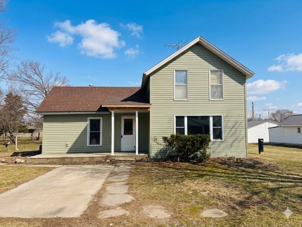 Property Photo:  204 S Madison Street  IA 50641 