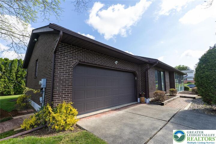 Property Photo:  5719 Grouse Drive  PA 18017 