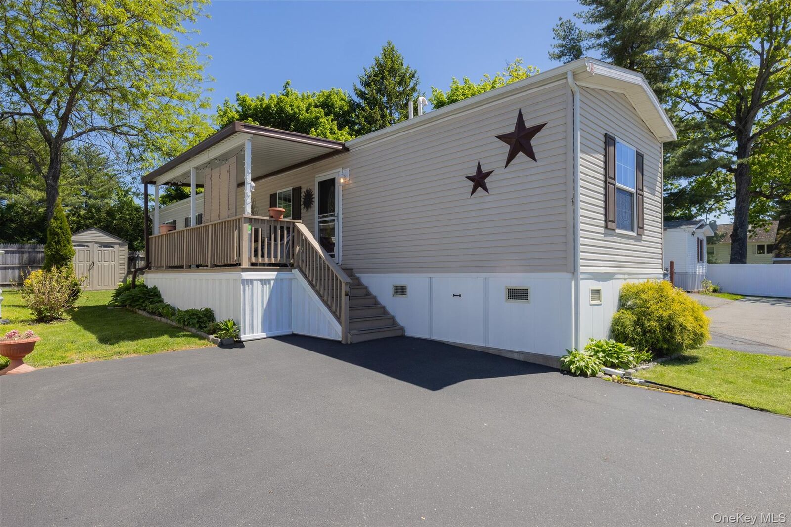 Property Photo:  3 North Mountainview Mhp  NY 10980 