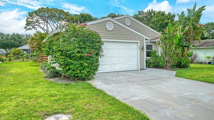 Property Photo:  361 Bearded Oaks Circle  FL 34232 