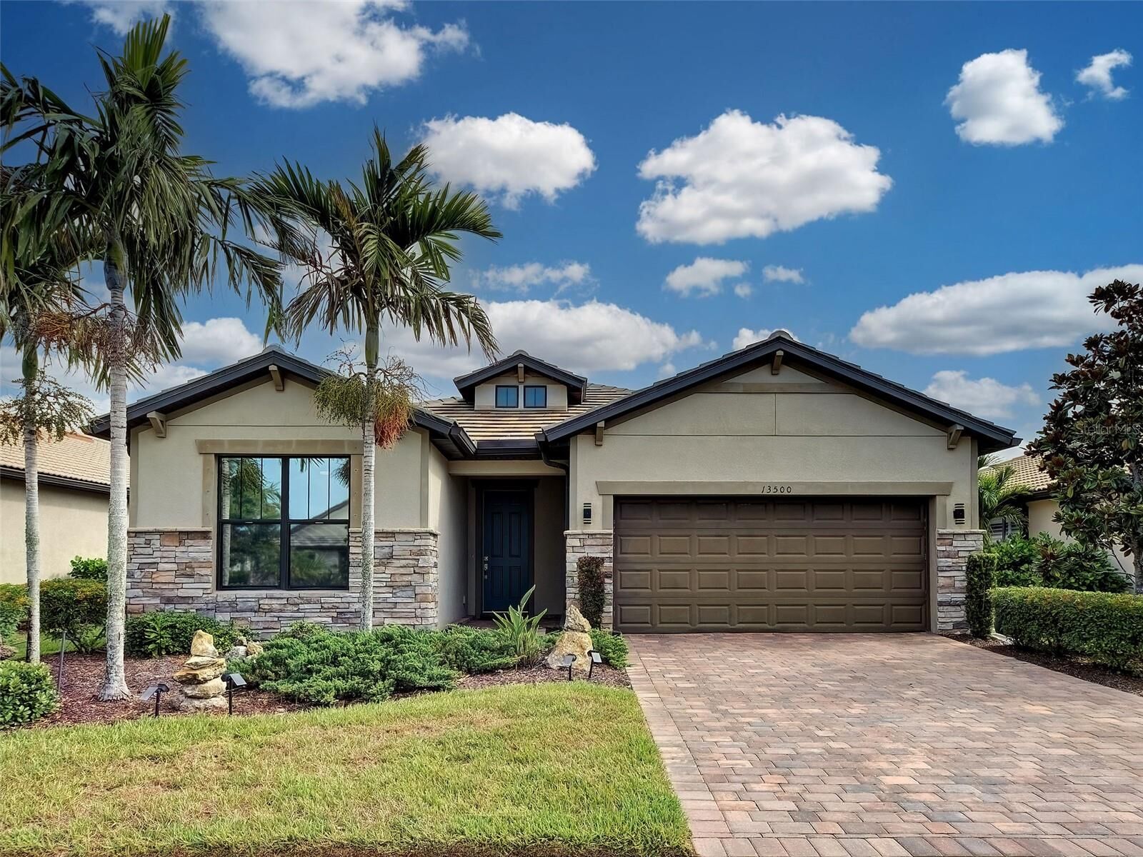 Property Photo:  13500 Esposito Street  FL 34293 