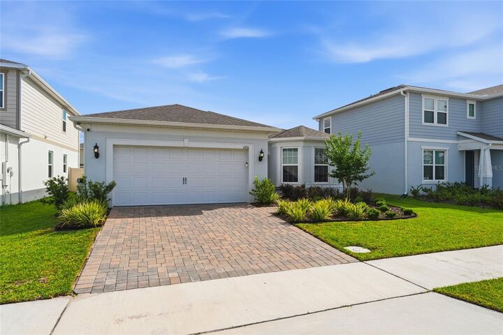 Property Photo:  2710 Serenity Garden Drive  FL 34744 