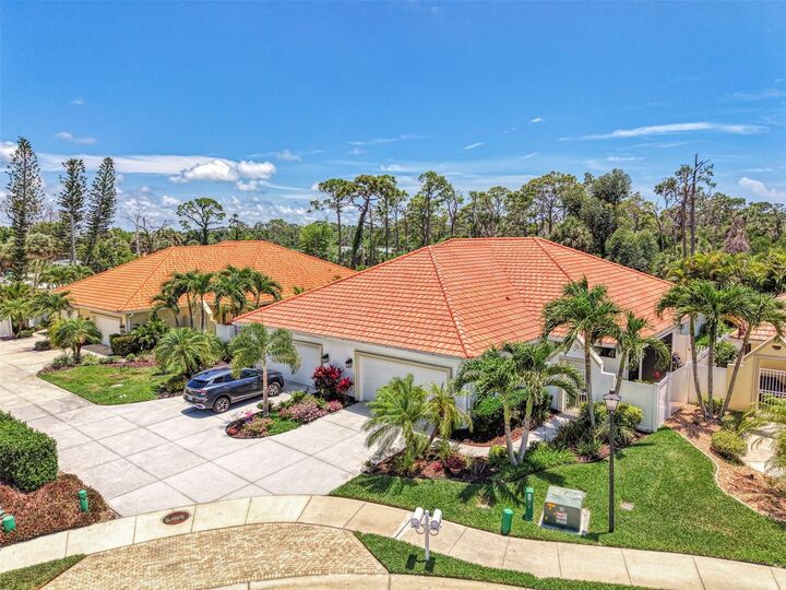 Property Photo: 10771 Salvador Dali Circle FL 34223