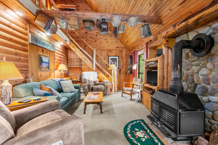 Property Photo: W13490 S Pleasant Rd WI 54964