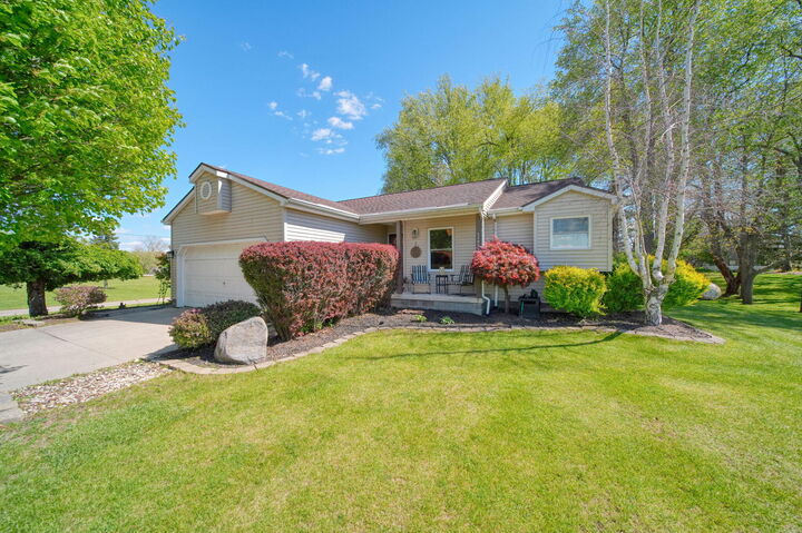 Property Photo:  13865 Northmoor Drive  MI 49233 
