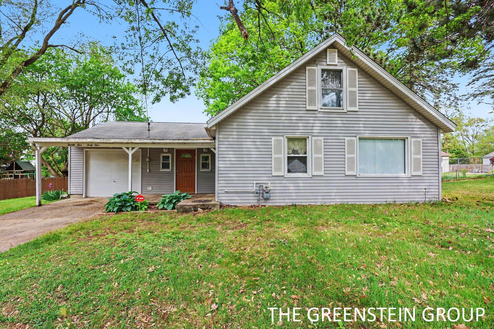 Property Photo: 2541 Day Avenue NW MI 49544