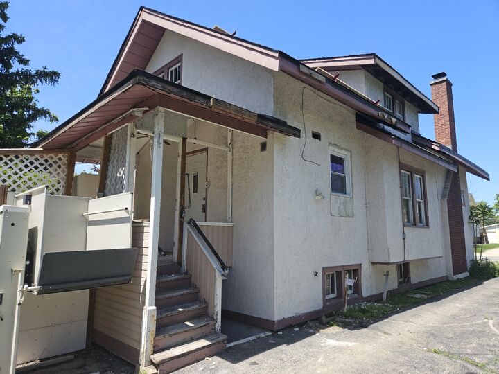 Property Photo:  246 E North Avenue  IL 60126 
