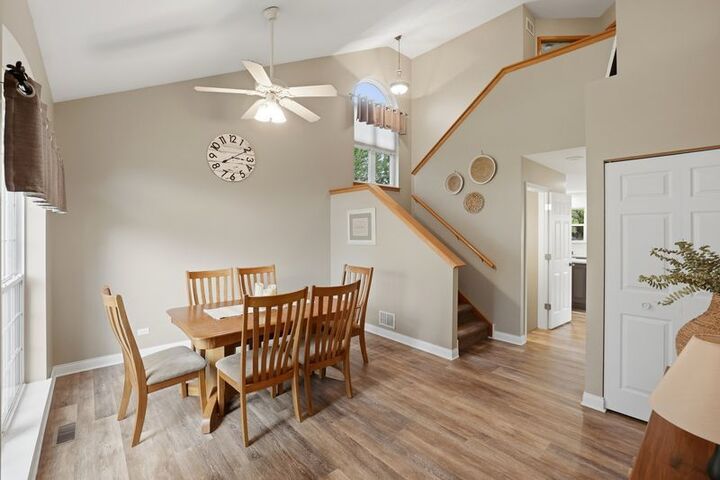 Property Photo:  10620 Wing Pointe Drive  IL 60142 