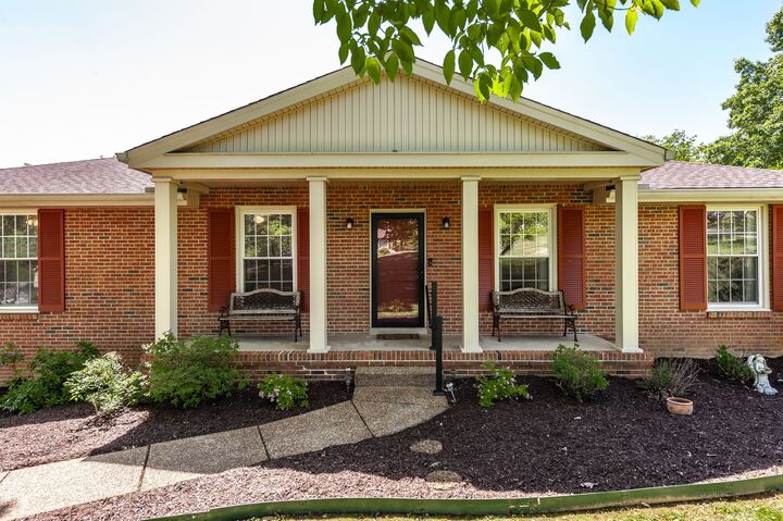 Property Photo: 131 Honeysuckle Dr TN 37075