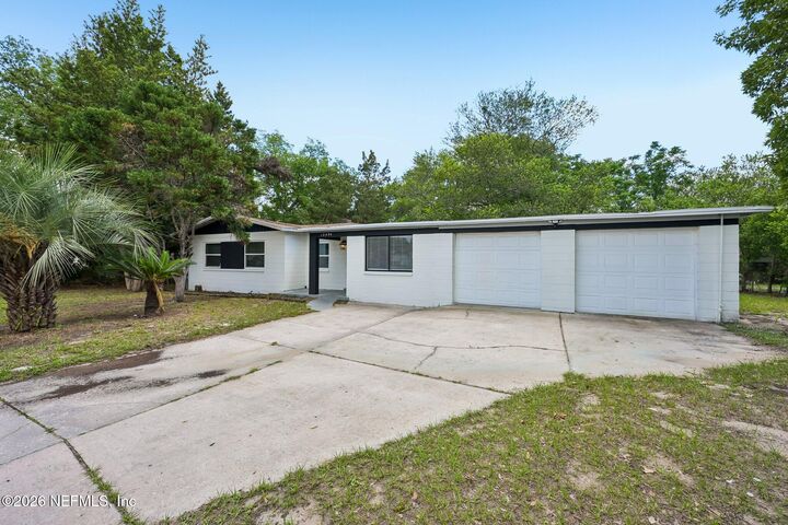 Property Photo:  10554 Dobell Road  FL 32246 
