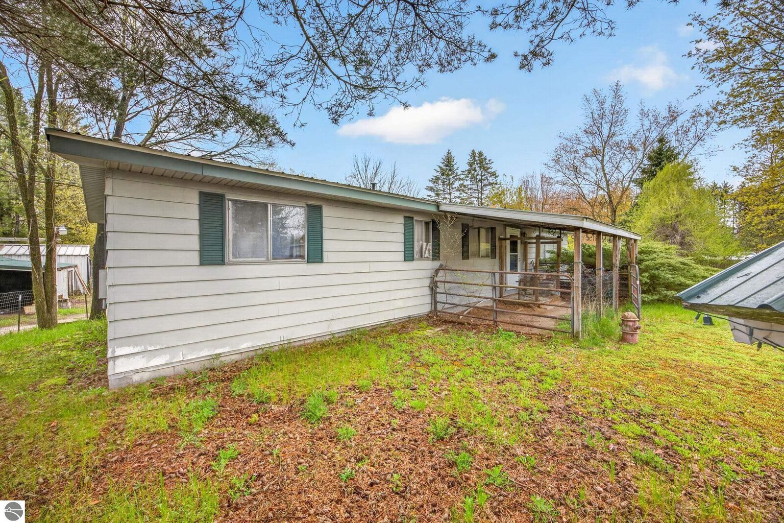Property Photo:  109 N Park Street  MI 49663 