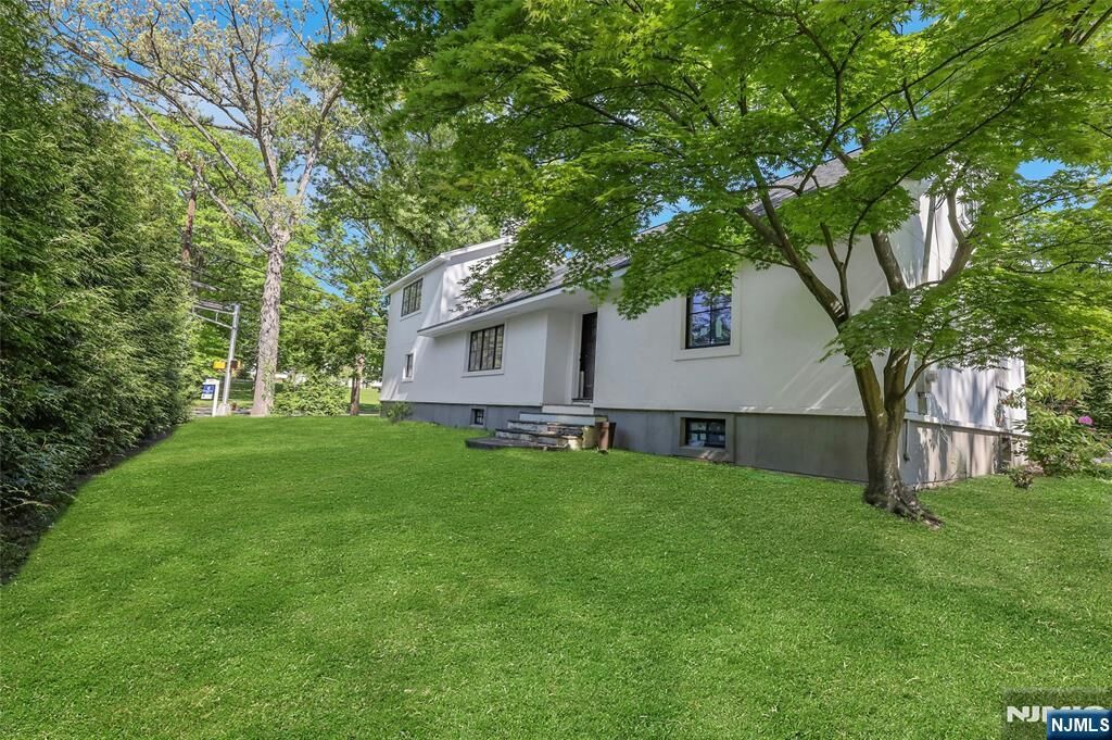 Property Photo:  259 W Glen Avenue  NJ 07450 