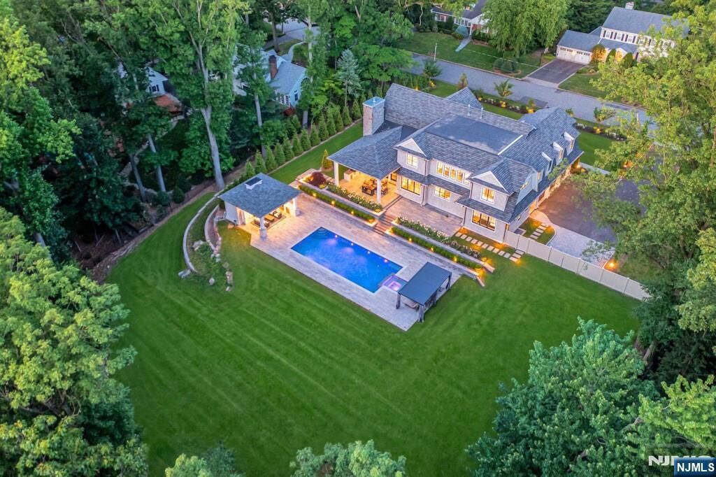 Property Photo: 396 Knollwood Road NJ 07450