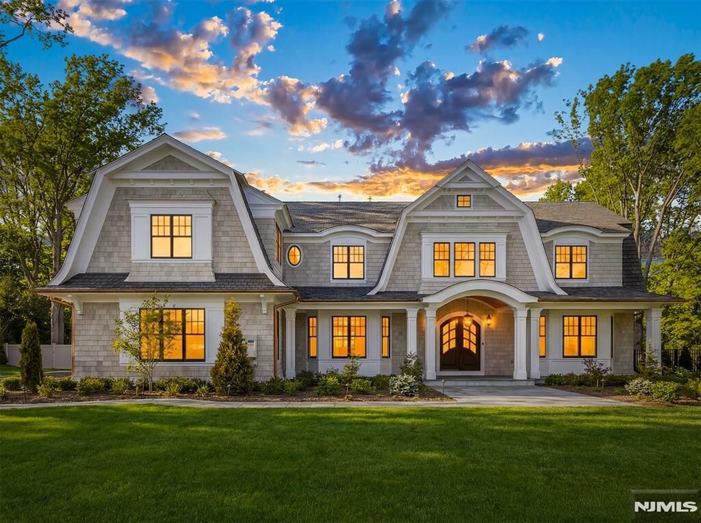 Property Photo:  396 Knollwood Road  NJ 07450 