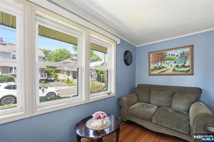 Property Photo:  52 Harcourt Avenue  NJ 07621 