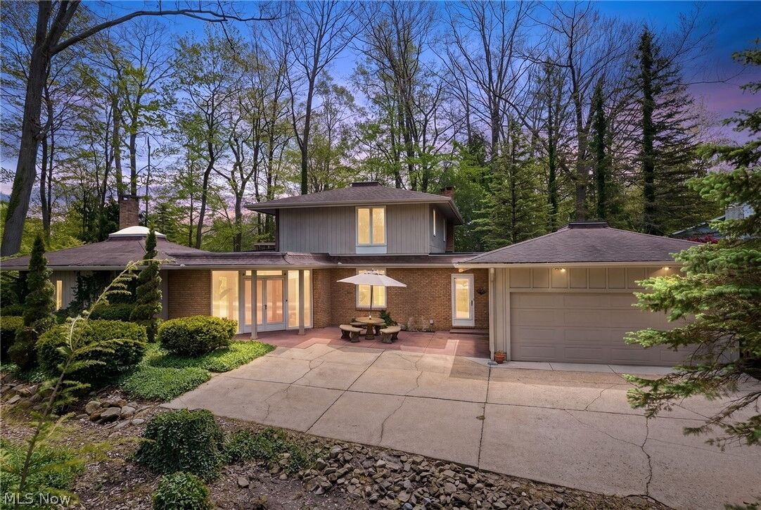 Property Photo:  17571 Merry Oaks Trail  OH 44023 