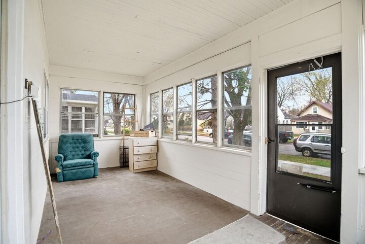 Property Photo:  1259 Charles Avenue  MN 55104 