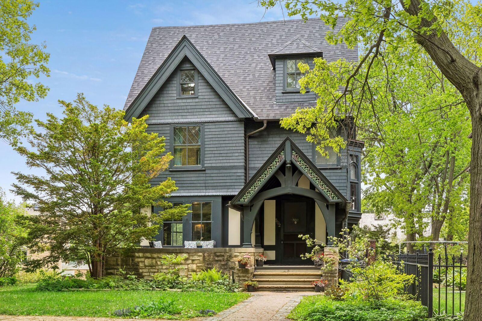Property Photo: 502 Grand Hill MN 55102