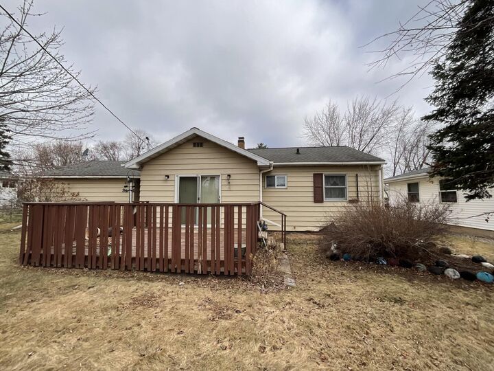 Property Photo:  408 E 32nd Street  MN 55746 