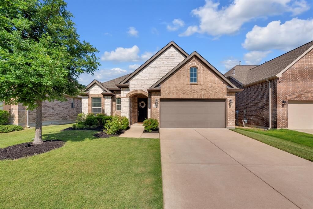Property Photo: 7504 Guadalupe Way TX 75071