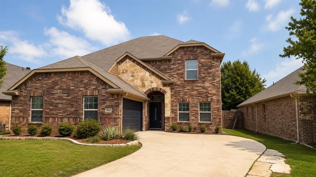 Property Photo:  5667 Mountain Hollow Drive  TX 75249 