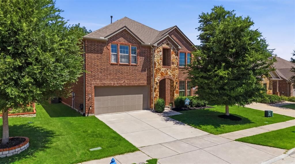 Property Photo: 10036 Long Branch Drive TX 75071