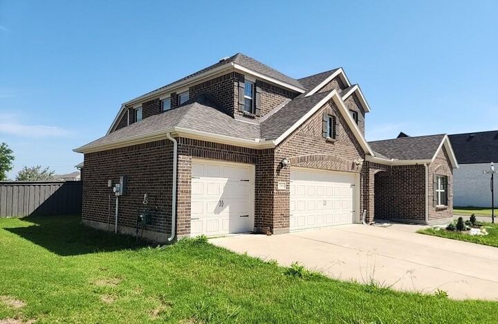 Property Photo:  7105 Pampas Place  TX 76084 
