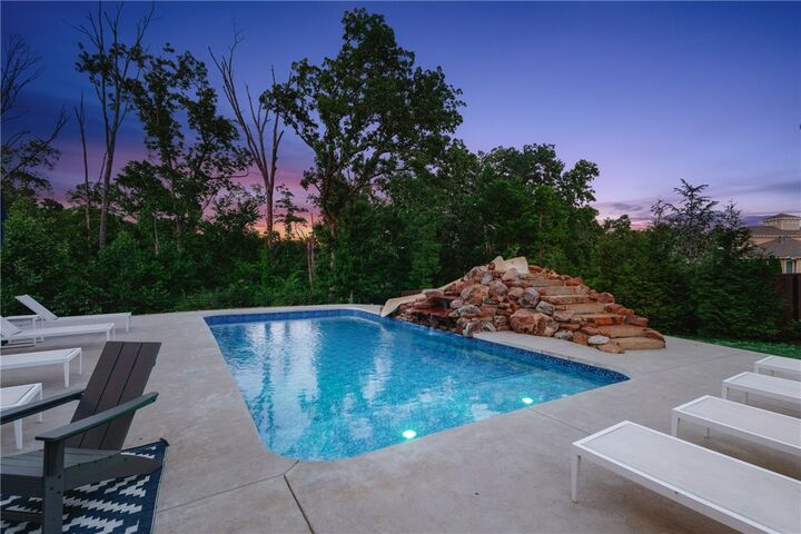 Property Photo: 3601 Oak Tree Drive AR 72719