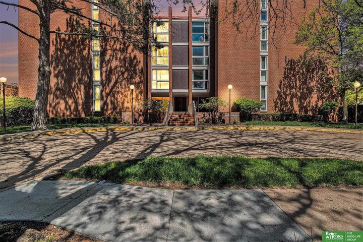 Property Photo:  3702 Jackson Street 105  NE 68105 