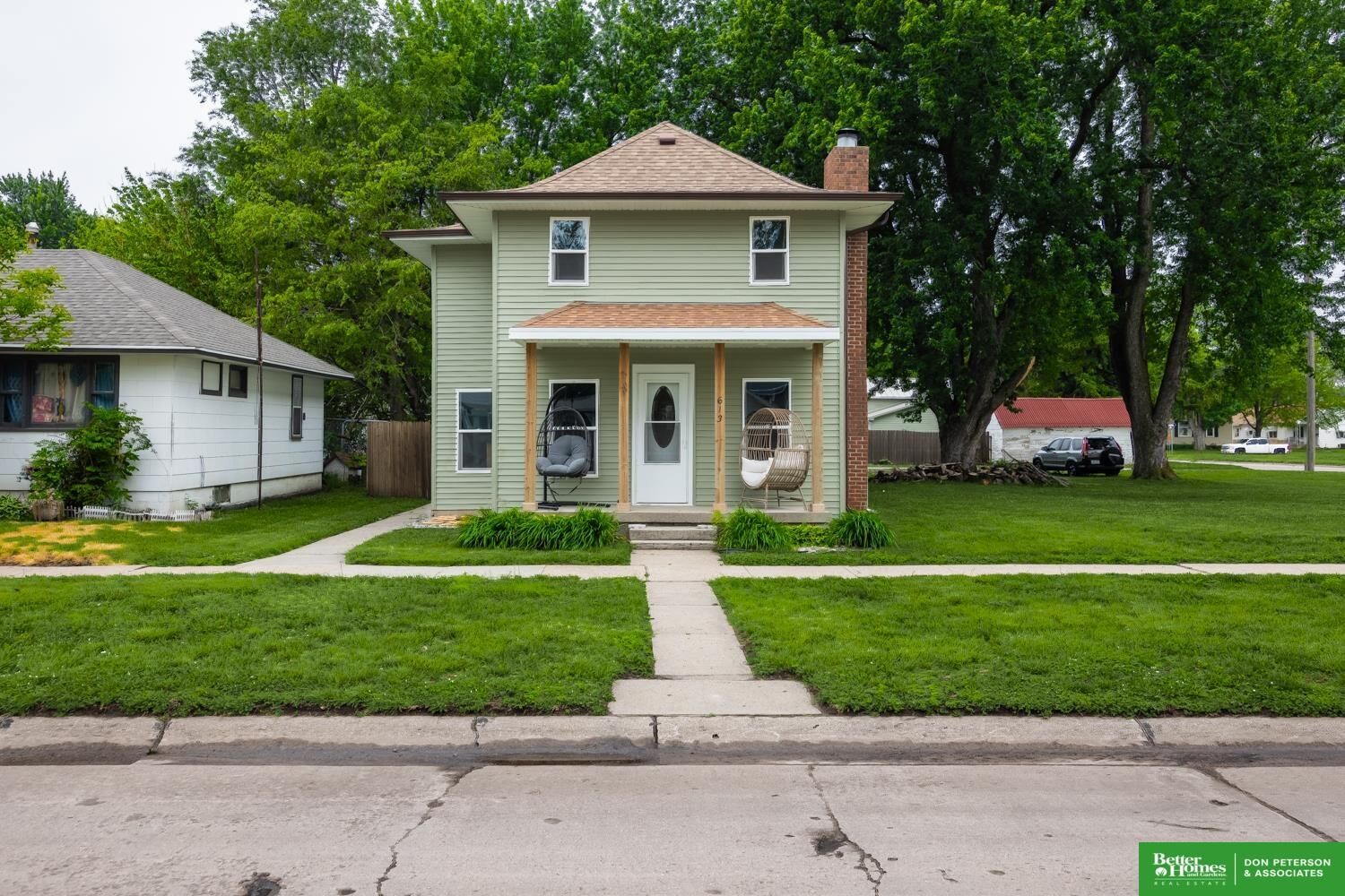 Property Photo:  613 Main Street  NE 68057 