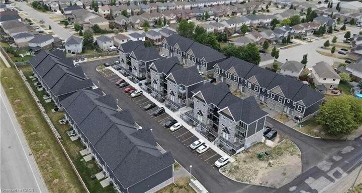 Property Photo:  439 Athlone Avenue C4  ON N4V 0C8 