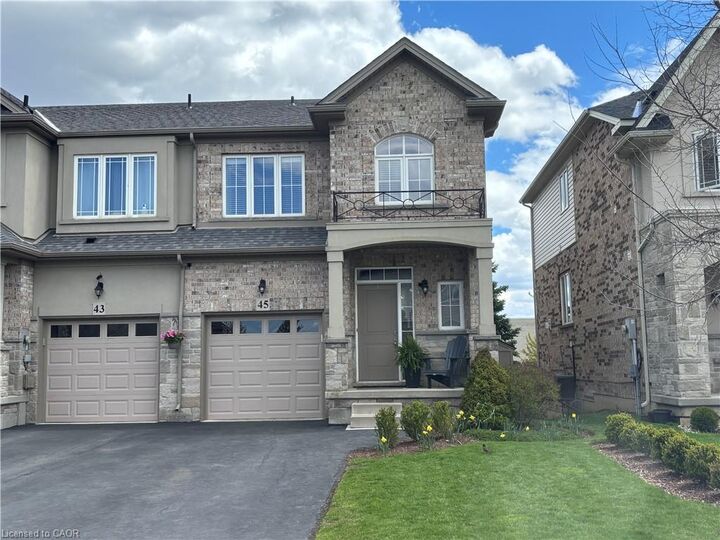 Property Photo:  45 Candlewood Court  ON L8J 0C4 