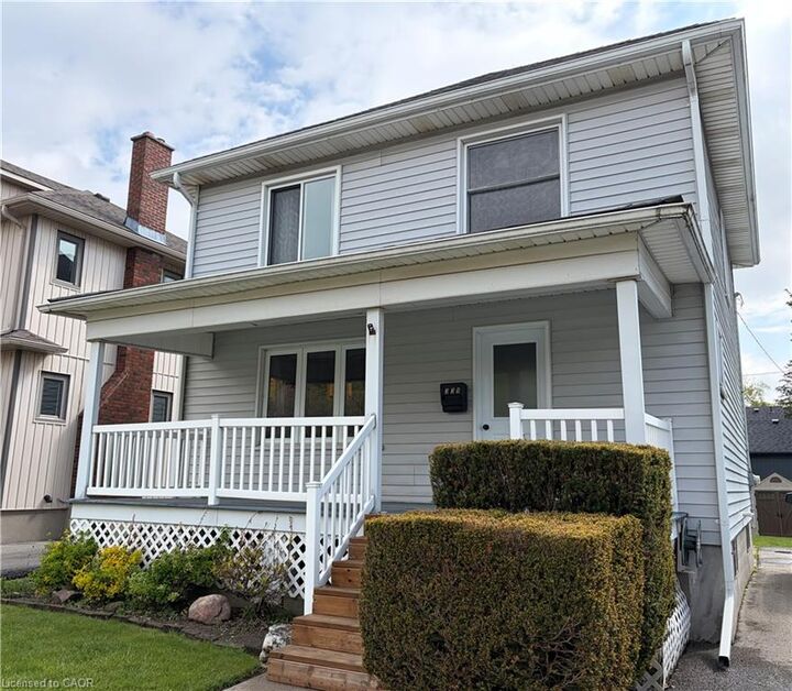 Property Photo:  339 Norfolk Street N  ON N3Y 3P2 