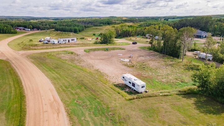 Property Photo:  23 Horse Shoe Lane  AB T0C 3B0 