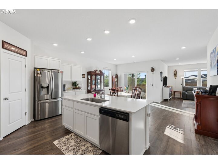 Property Photo:  4841 Skylab Ave  OR 97305 