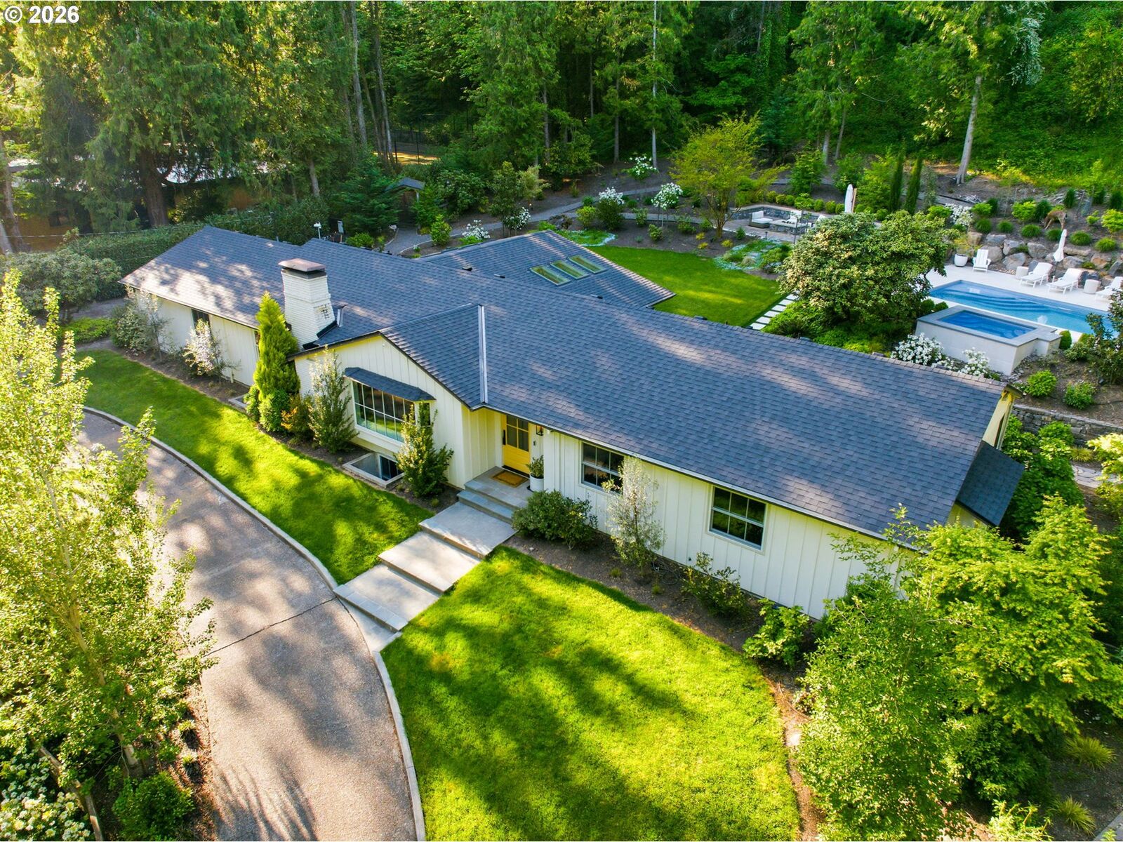 Property Photo: 1685 SW Midvale Rd OR 97219