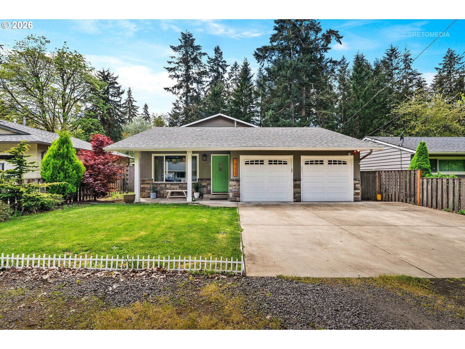 Property Photo:  16229 SW Lake Forest Blvd  OR 97035 