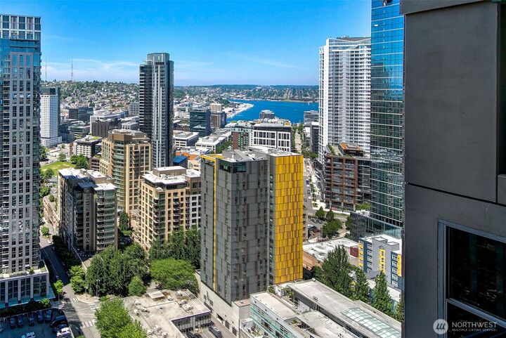 Property Photo: 819 Virginia Street 2902 WA 98101