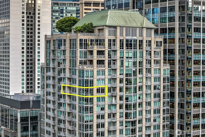 Property Photo:  819  Virginia Street 2902  WA 98101 