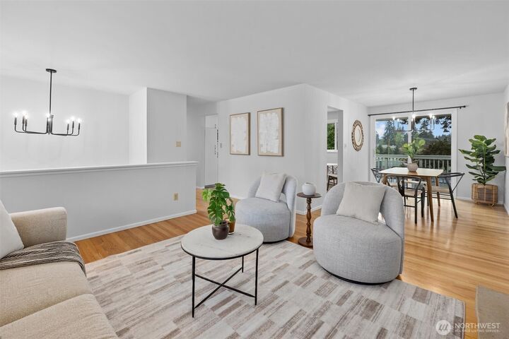 Property Photo:  317  145th Avenue NE  WA 98007 
