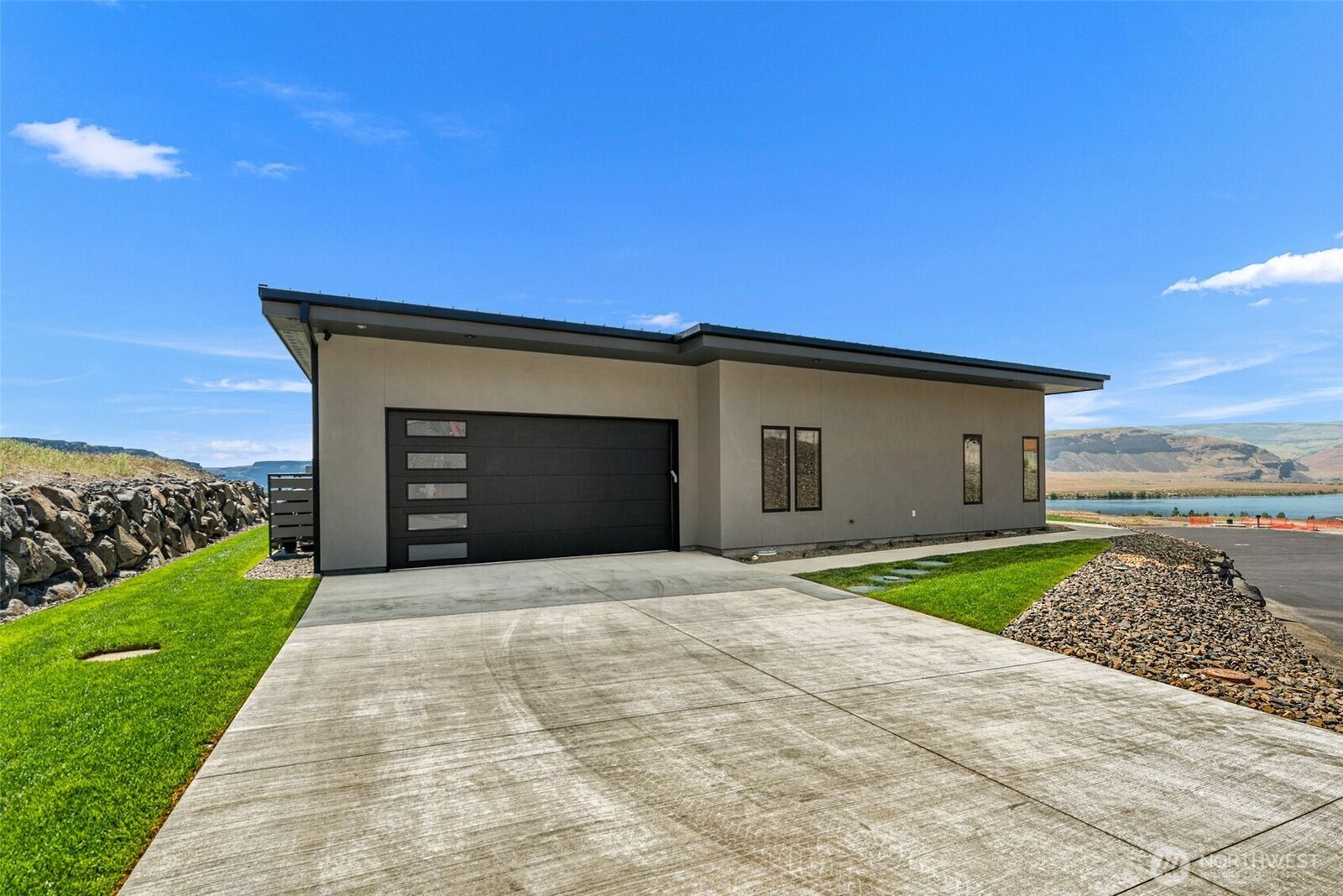 Property Photo:  23339 NW Spur Lane  WA 98848 