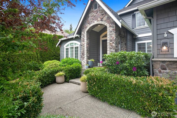 Property Photo:  808  275th Place SE  WA 98075 
