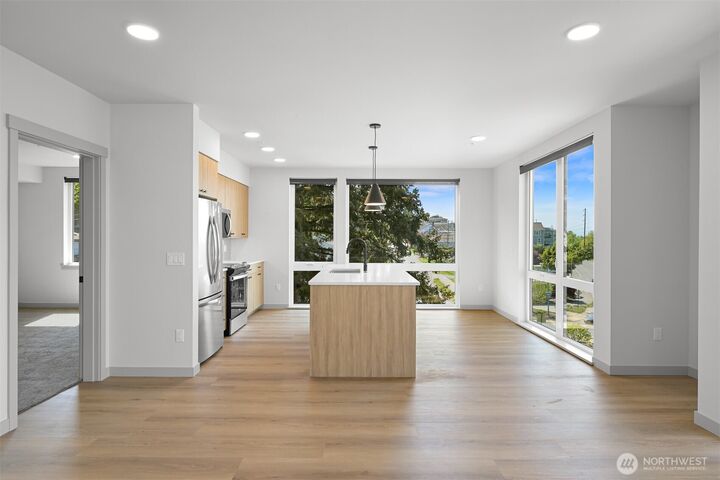 Property Photo:  820 N State Street 412  WA 98225 