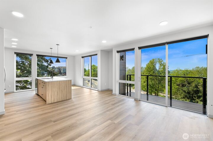 Property Photo: 820 N State Street 412 WA 98225