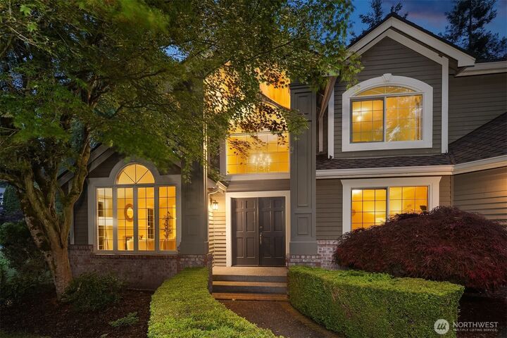 Property Photo:  1308  233rd Avenue SE  WA 98075 
